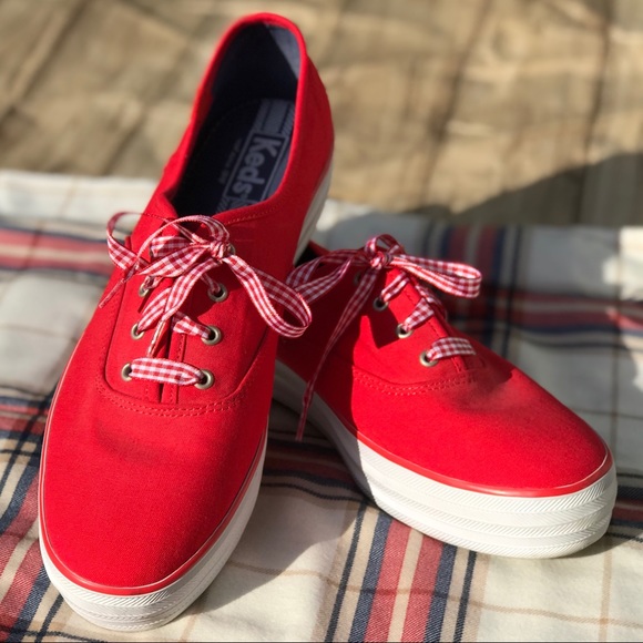 Keds Shoes - NWOT Keds Triple Kick w/ Gingham Laces